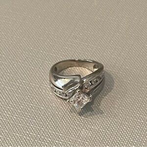 White Gold Princess Cut Solitaire Wedding Ring